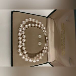 Brand New - Elegant Pearl Necklace and Earring Set